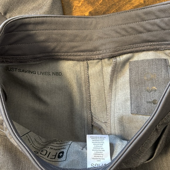 Figs Zamora jogger scrub pants. - Picture 8 of 9